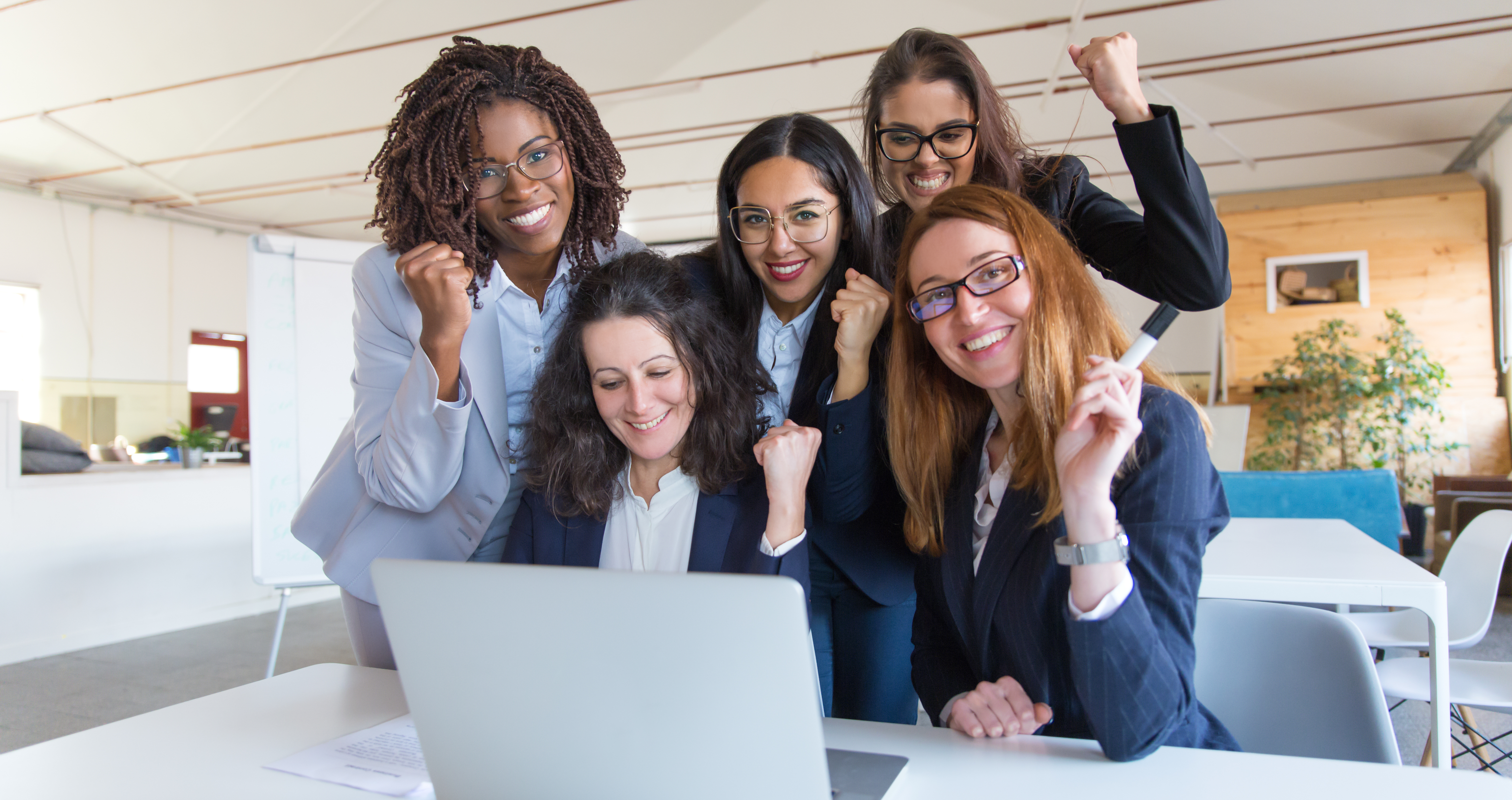 Microsoft oferece cursos gratuitos para capacitar 100 mil mulheres